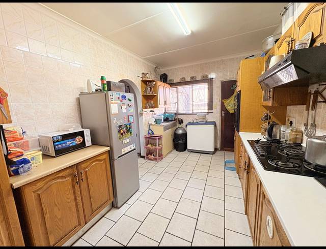 4 BEDROOM HOUSE FOR SALE IN SASOLBURG EXT 12